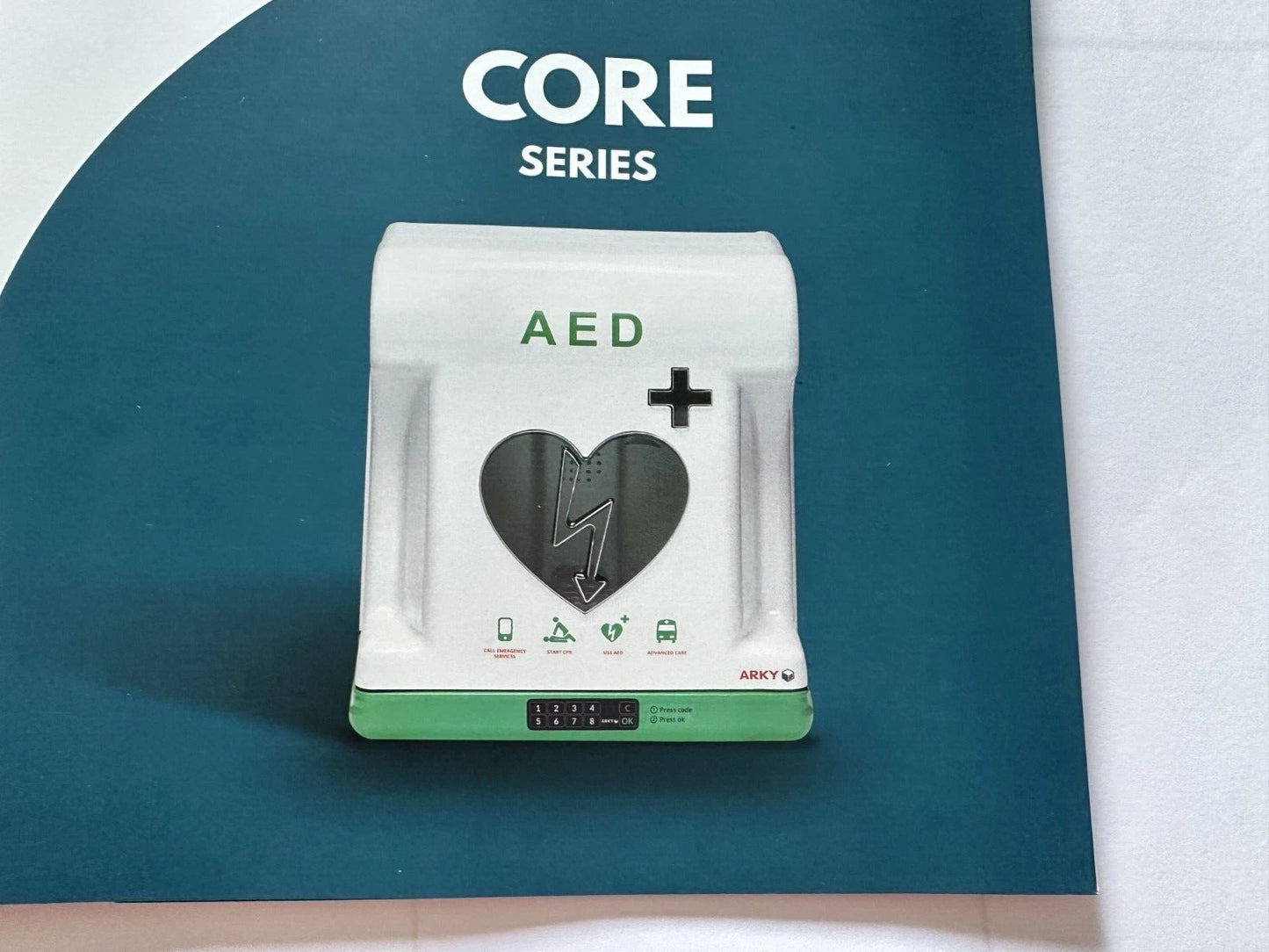 AED ARKY Core Plus Wandkasten für draußen (Heizung/Kühlung) Defibrillator NEU