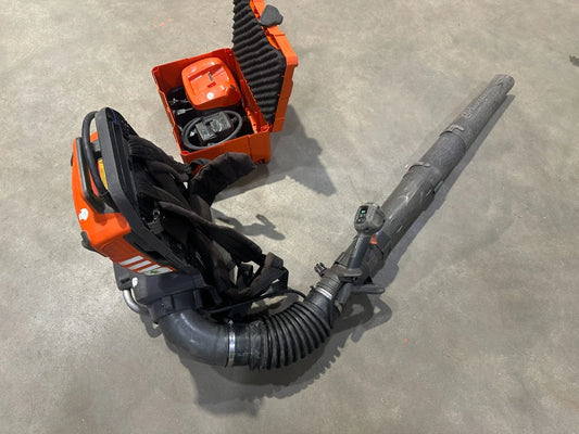 Husqvarna BLi950 31,1Ah Ladegerät / QC 500 Husqvarna BliX mit 550iBTX