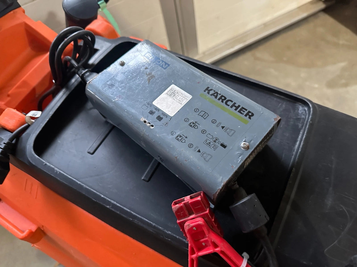 Kärcher BD50/50C Bp batteriebetriebene Nachläufer-Scheuersaugmaschine