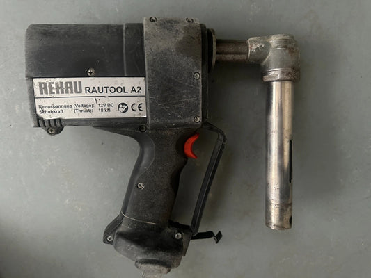 Rehau A2 Presszange Presse Pressmaschine Akku-Schiebehülsengerät SOLO.
