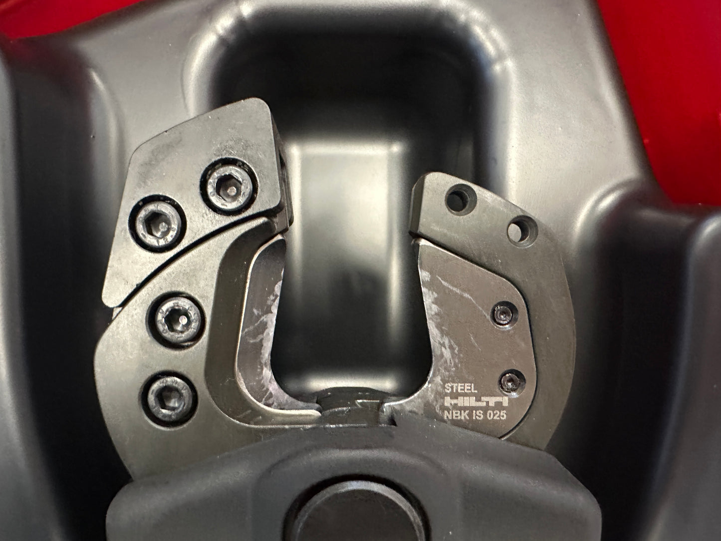 Hilti NCT 25-A Akku-Hydraulik-Kabelschneider mit Scherenkopf