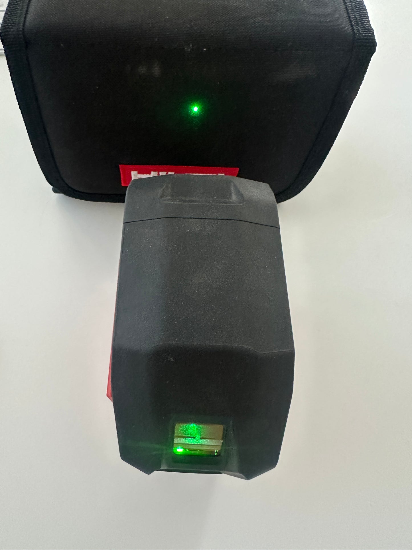 Hilti PM 2-PG Selbstnivellierender Absteck-Punktlaser