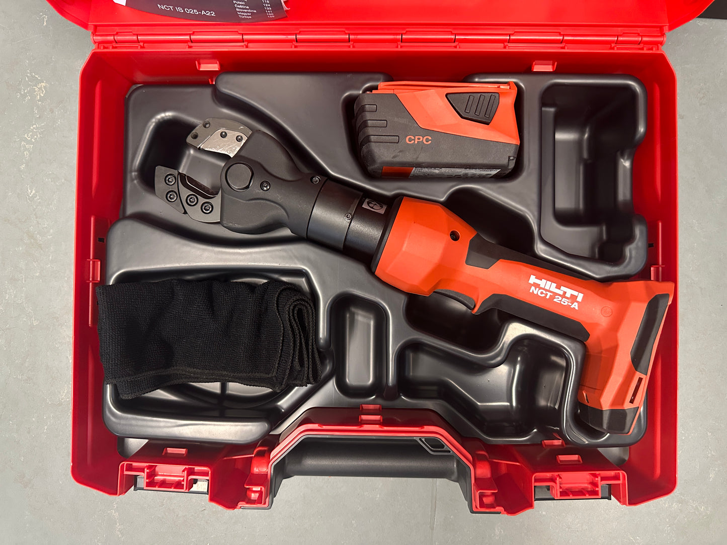Hilti NCT 25-A Akku-Hydraulik-Kabelschneider mit Scherenkopf