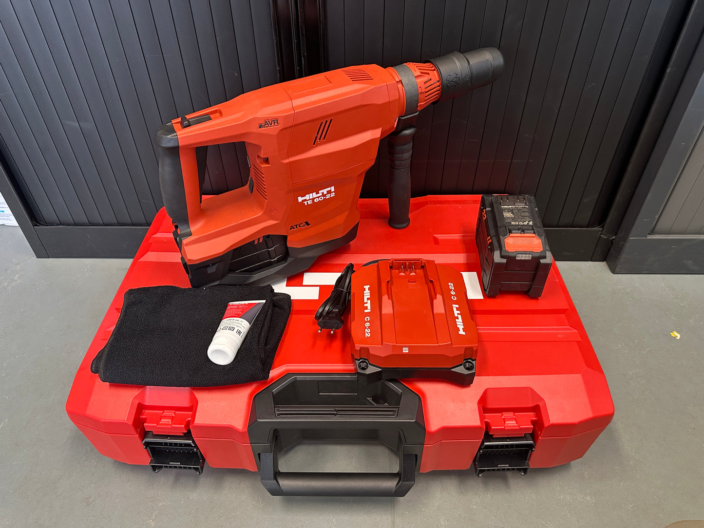 HILTI TE 60-22 Akku-Bohrhammer SDS Max