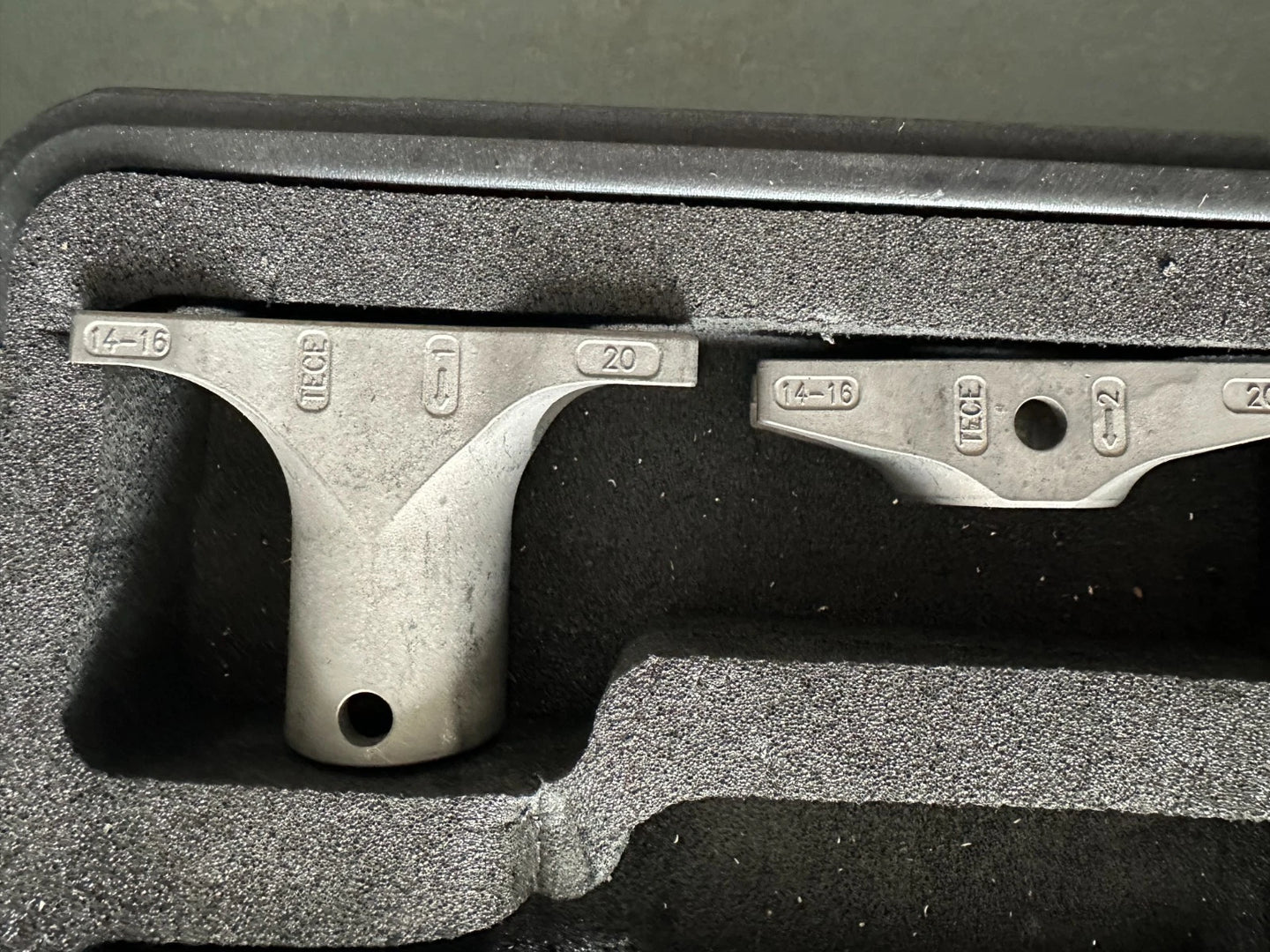 TECE Razfaz Presszange Pressmaschine Pressbacken 16-32mm Akku-Schiebehülsengerät