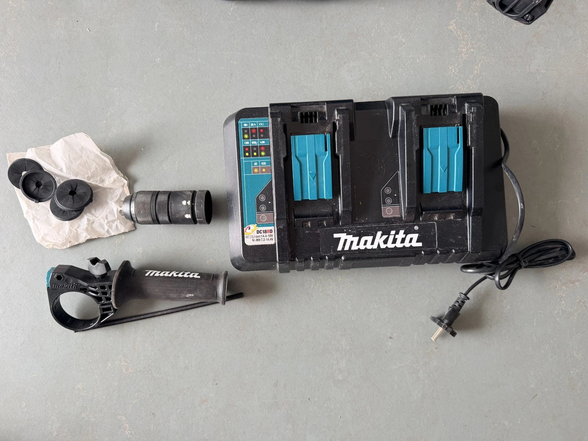 Makita DHR  281 + DX 09  mit Akku/Ladegerät 36V  mit 2x 18V 5.0Ah Akkus