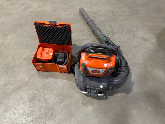 Husqvarna BLi950 31,1Ah Ladegerät / QC 500 Husqvarna BliX mit 550iBTX