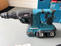 Makita DHR  281 + DX 09  mit Akku/Ladegerät 36V  mit 2x 18V 5.0Ah Akkus