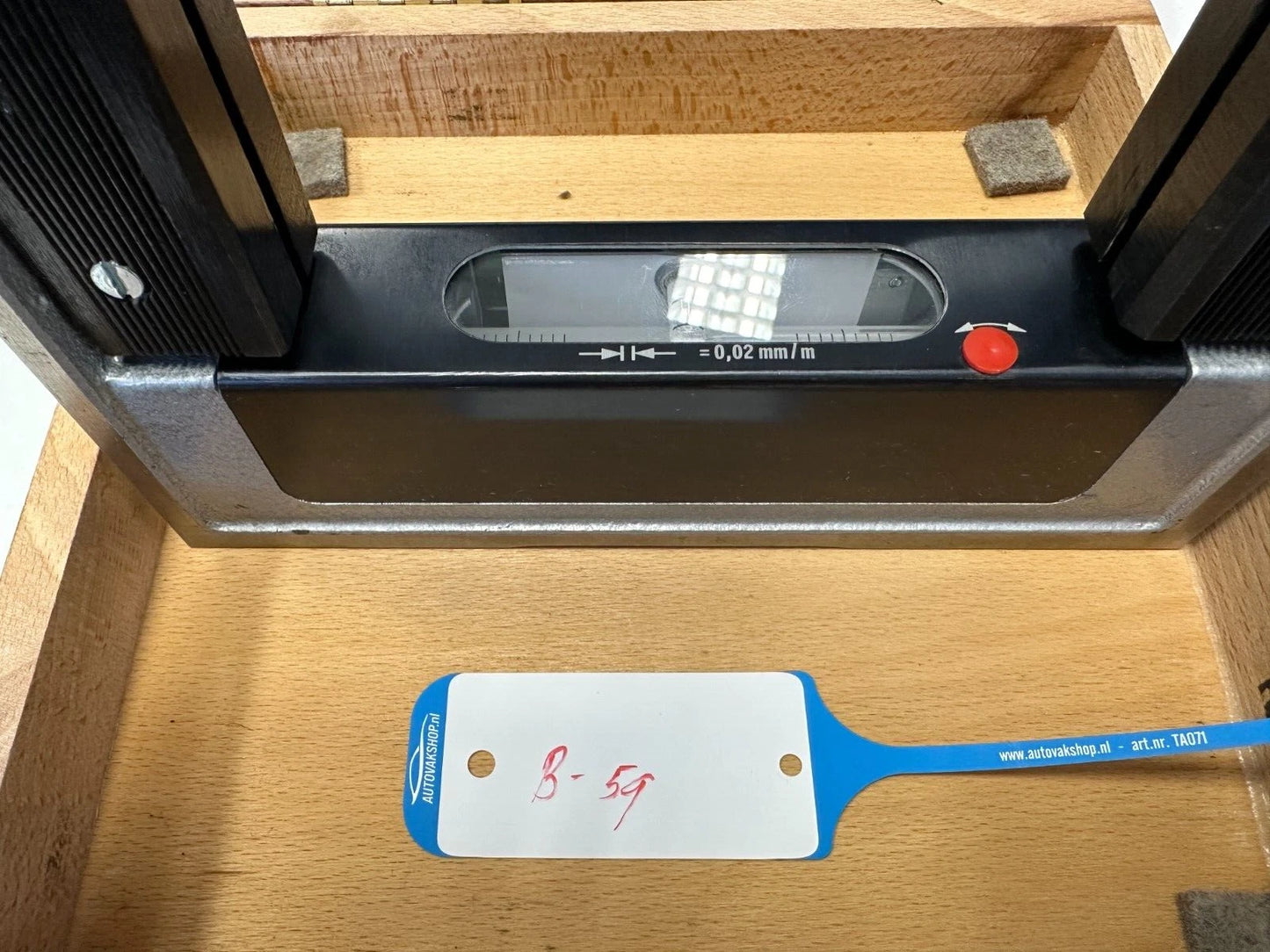 Frame spirit level