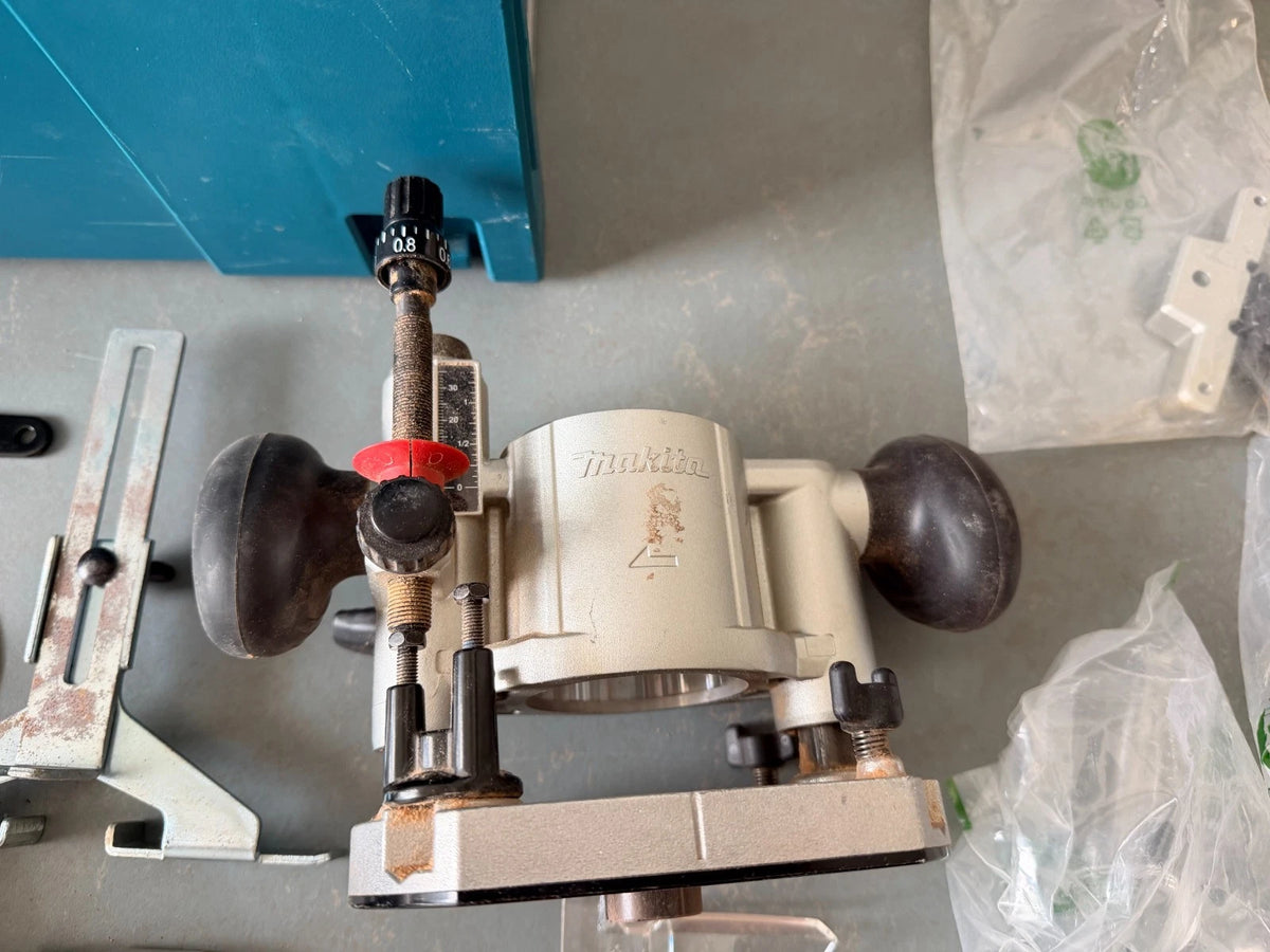 Makita DRT 50  ZJX2 Akku Multifunktionsfräse 18 V ohne Akku/Ladegerät