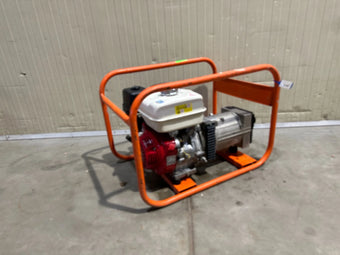 compare product Europower EP4100 Stromgenerator Stromerzeuger 4.2kVA 2x230V Anschluss