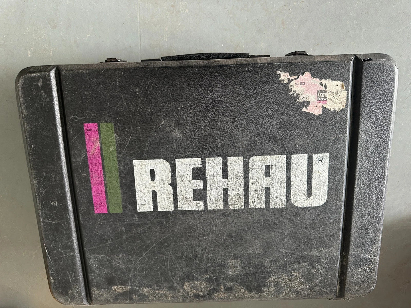 Rehau A2 Presszange Presse Pressmaschine Akku-Schiebehülsengerät