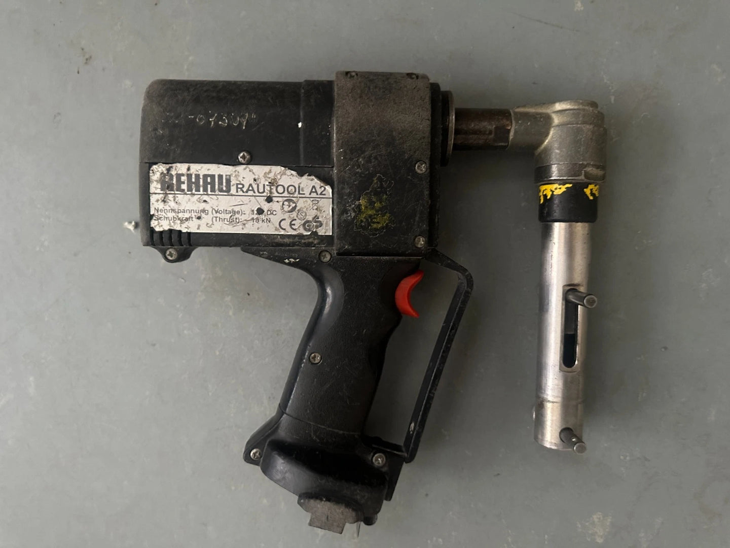 Rehau A2 Presszange Presse Pressmaschine Akku-Schiebehülsengerät SOLO