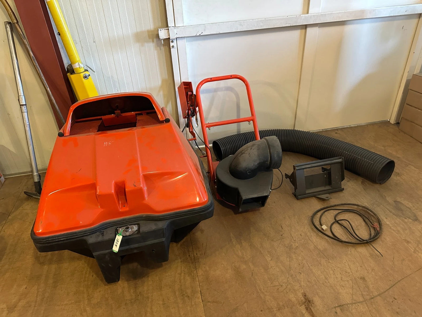 Kubota GCD 270 Grasfangbehälter für T-serie ride-on Rasenmäher  T1880, T2080