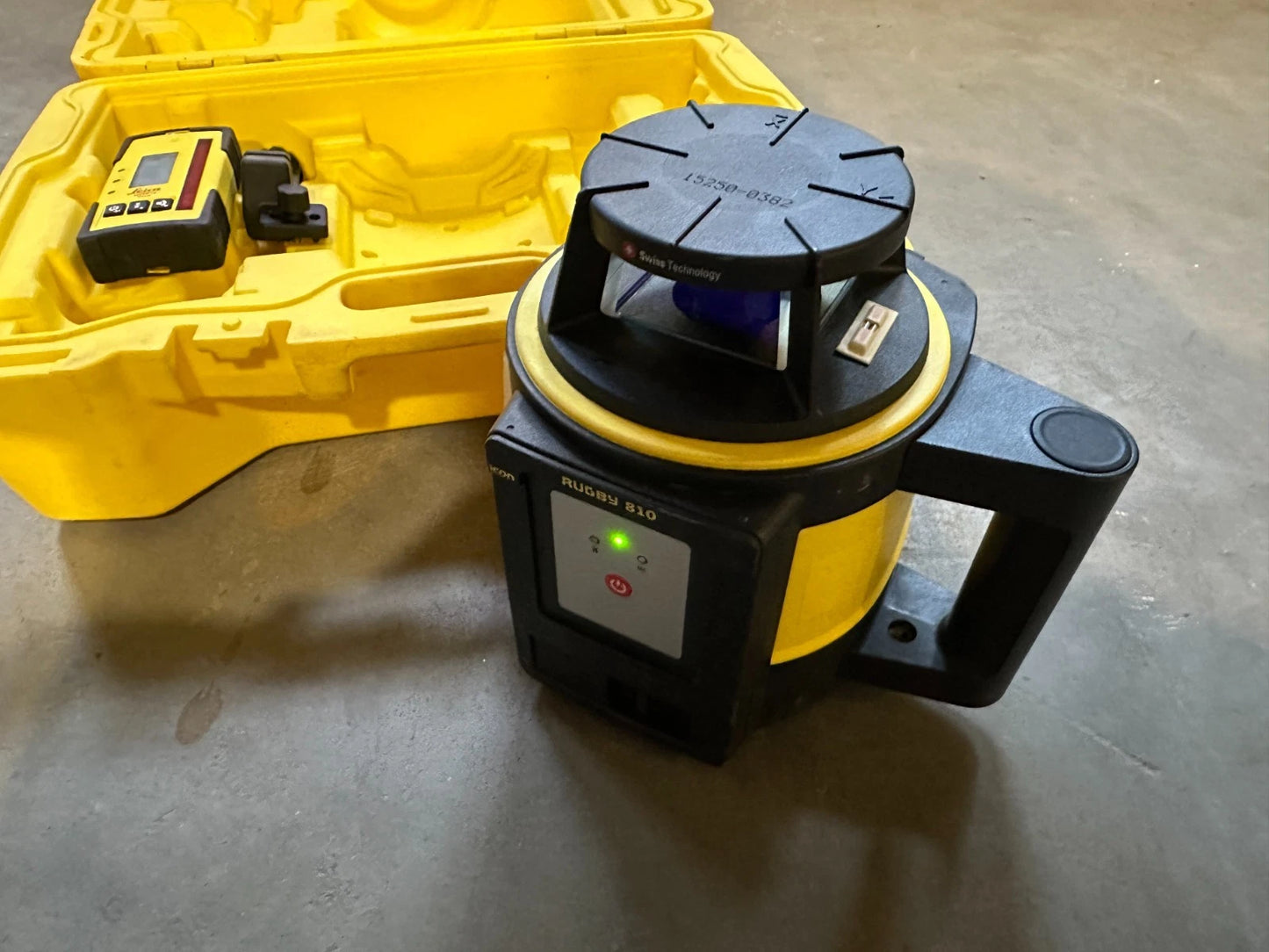 Leica RUBY 810 Rotationslaser Baulaser Laser B-486