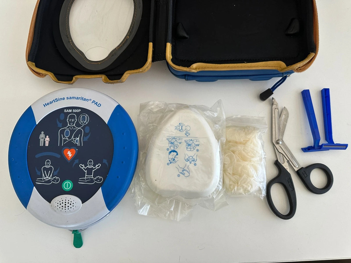 AED HeartSine SAM 500P Defibrillator bis 05-2027