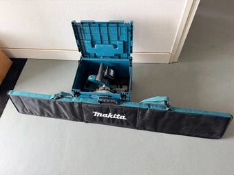 compare product Makita DSP 601  Akku-Tauchsäge mit 1x 18V 5.0Ah Akku 1xFührungsschiene