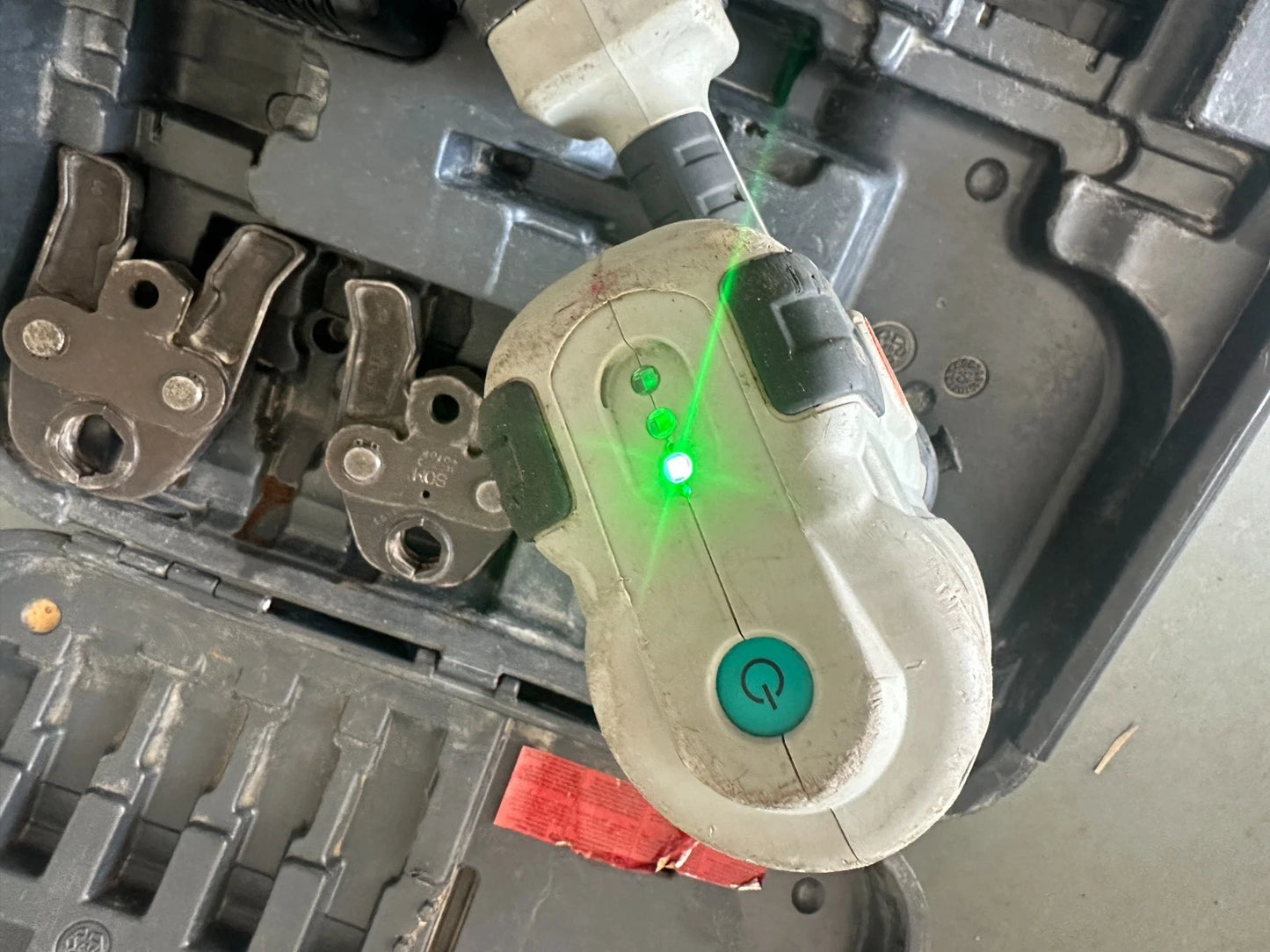 Viega Press gun 5 mit 5 Viega Pressbacken V12 V22 V28 V35 V42