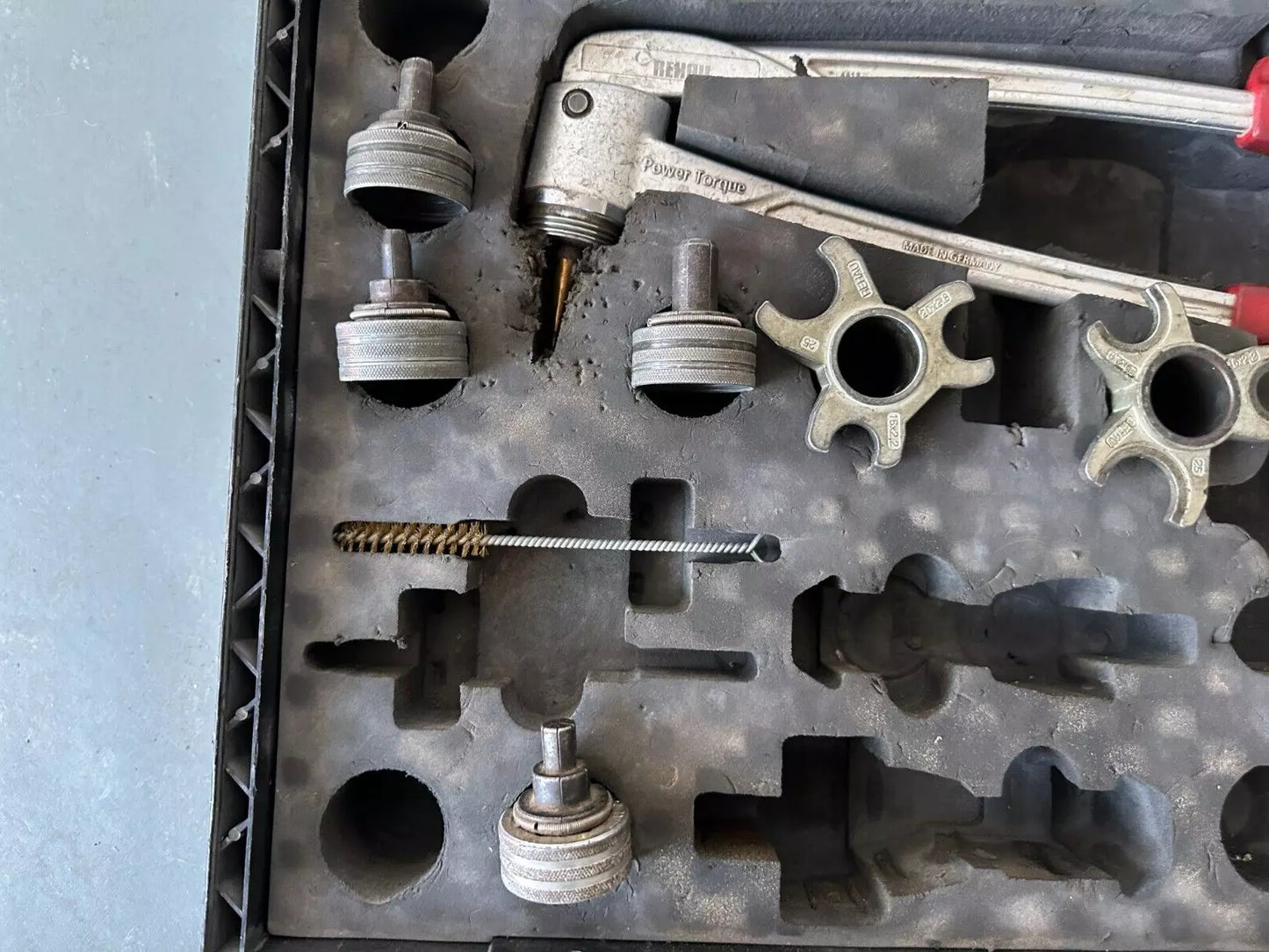 Rehau A3 Presszange Presse Pressmaschine Akku-Schiebehülsengerät Neue Wartung