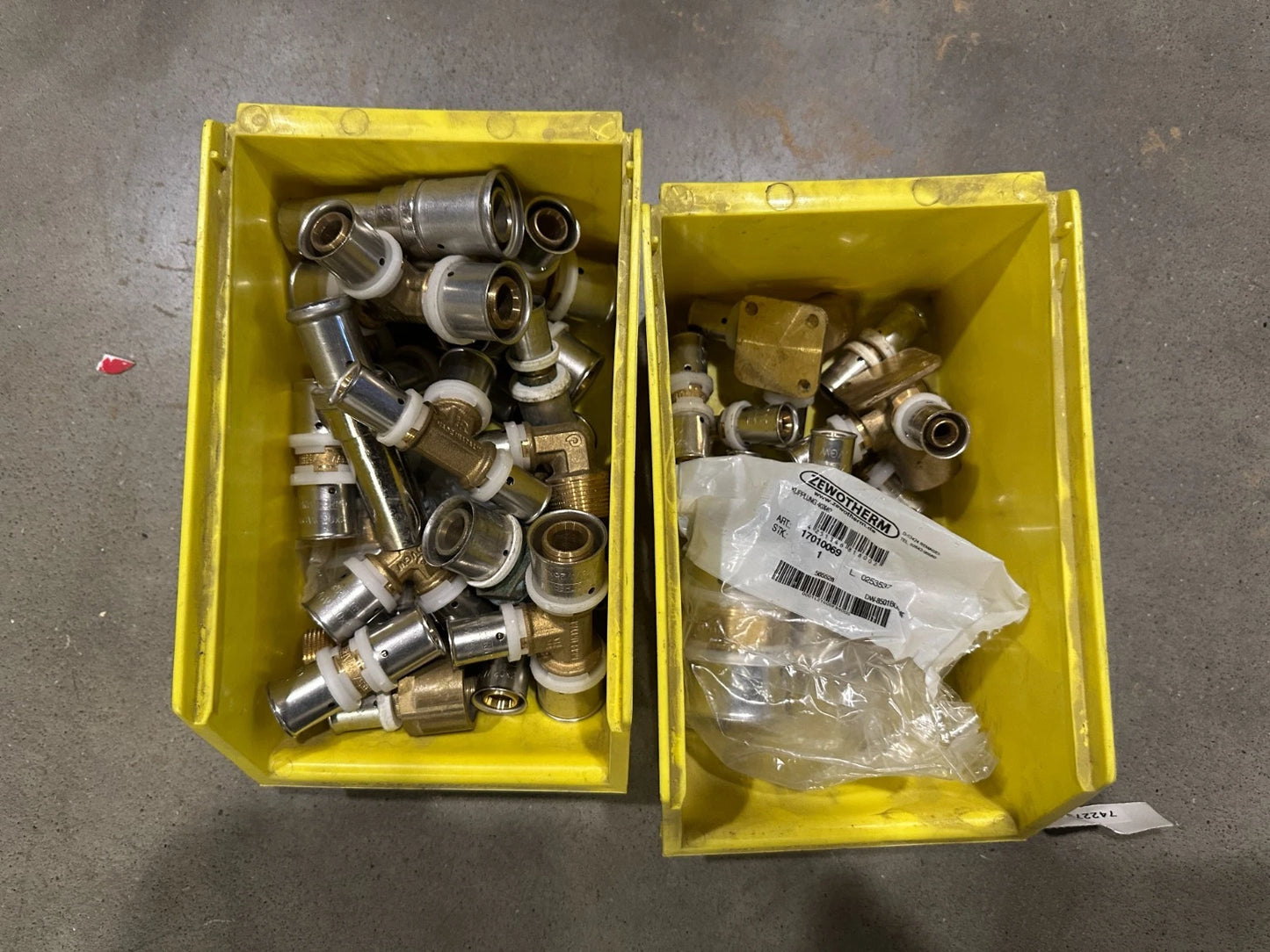 Pressfittingen ZEWOTHERM System für Mehrschichtverbundrohr