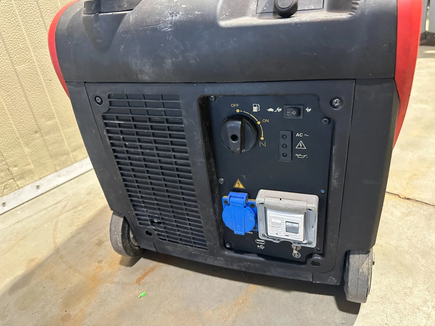 ACCESS 3000 i Stromgenerator Stromerzeuger