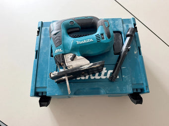 compare product Makita DJV 182 Akku-Pendelhubstichsäge ohne Einlage