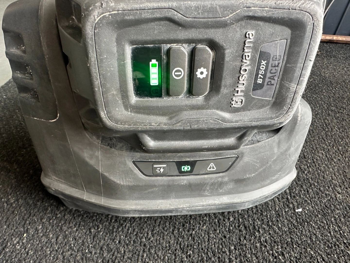 Husqvarna Akku Trennschleifer K1 PACE  inkl.Akku B750X+B380X+Ladegerät PACE 2024