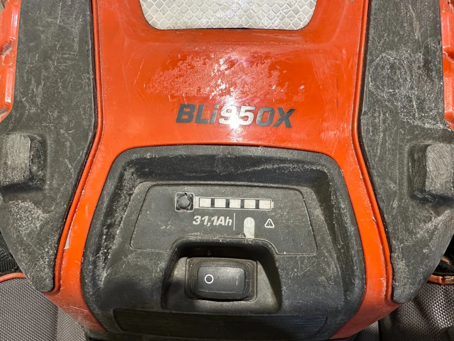 Husqvarna BLi950 31,1Ah Ladegerät / QC 500 Husqvarna BliX mit 550iBTX