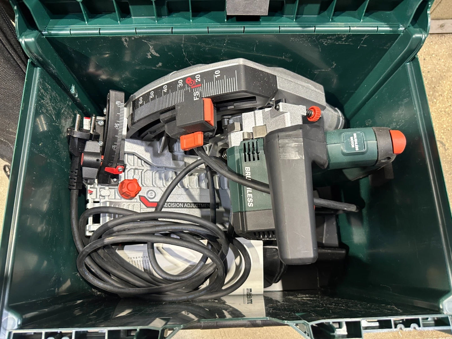 Metabo 18V Akku Handkreissäge Set KT 18 LTX 66 BL mit Führungsschiene SoloNr.154 4061792192485